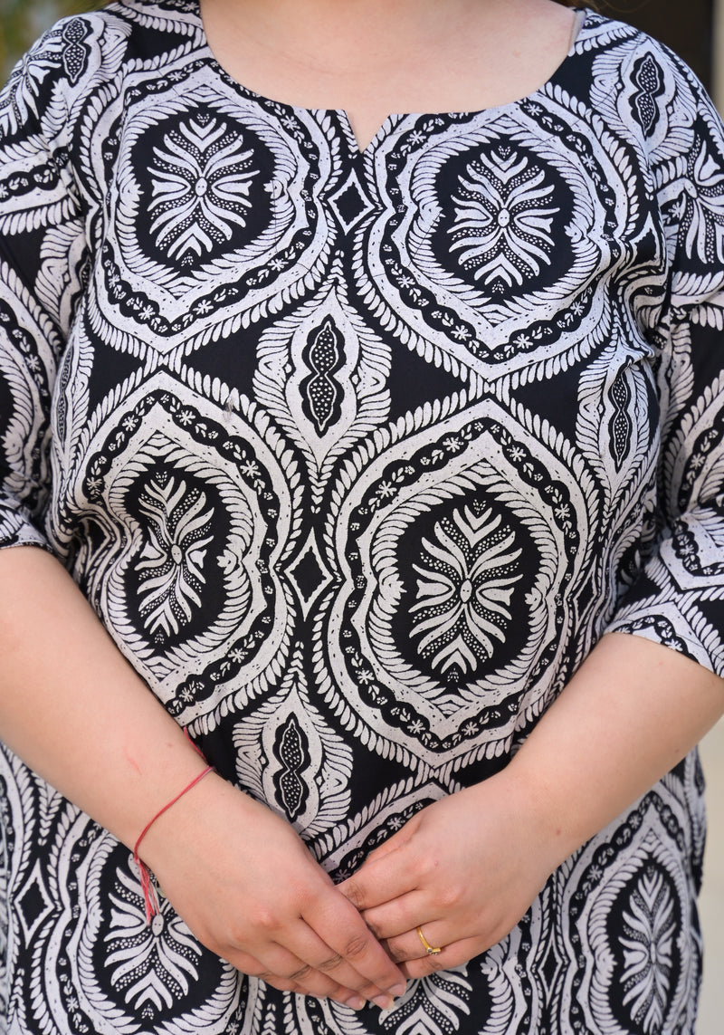 Women’s Stylish Rayon Monochrome Pattern Top (Plus Size)