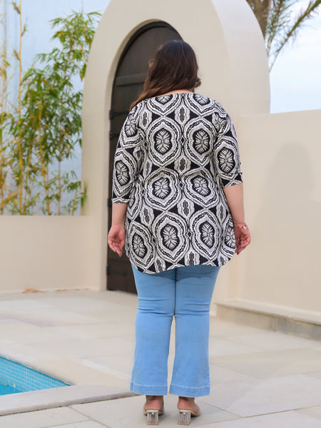 Women’s Stylish Rayon Monochrome Pattern Top (Plus Size)