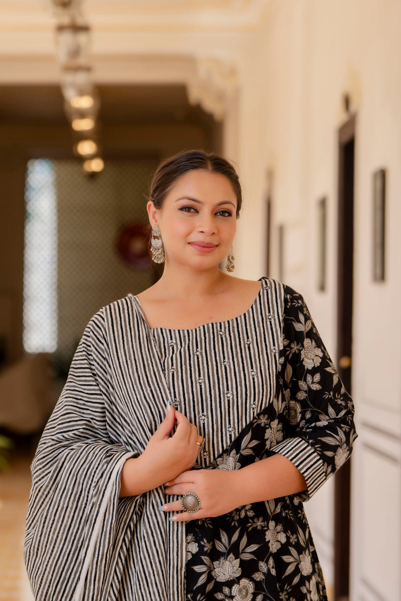 Black Cotton Printed Kurta Pant Dupatta Set (Plus Size)