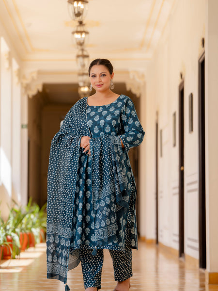 Blue Cotton Printed Kurta Pant Dupatta Set (Plus Size)