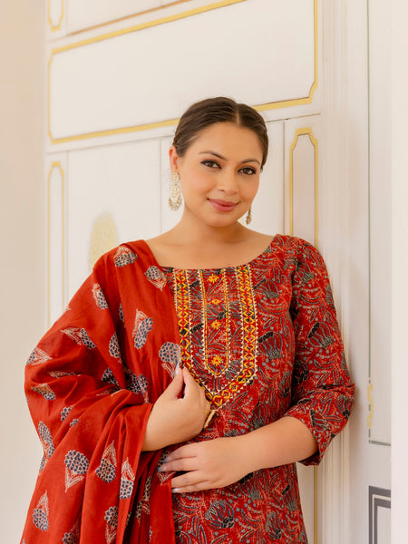 Red Printed Cotton Kurta Pant Dupatta Set for Women (Plus Size)