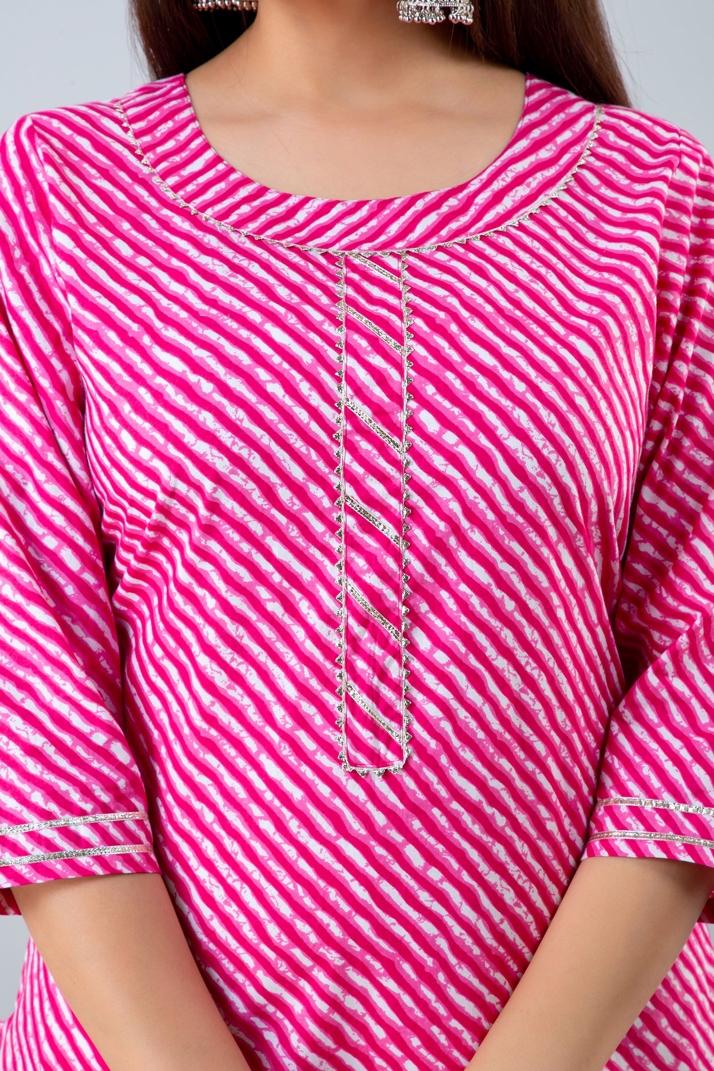 Pink Lehariya Kurta