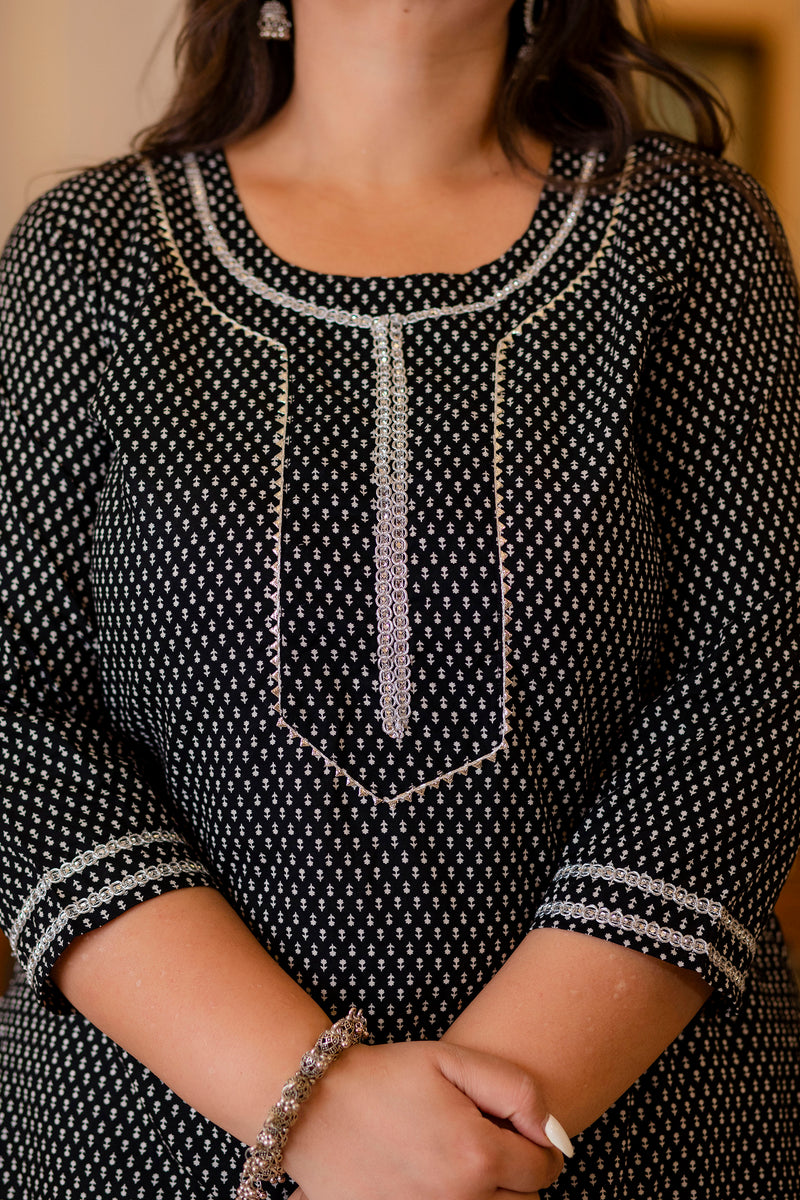 Cotton Printed Black Calf-Length Kurti with Three Quarter Sleeves (Plus Size)