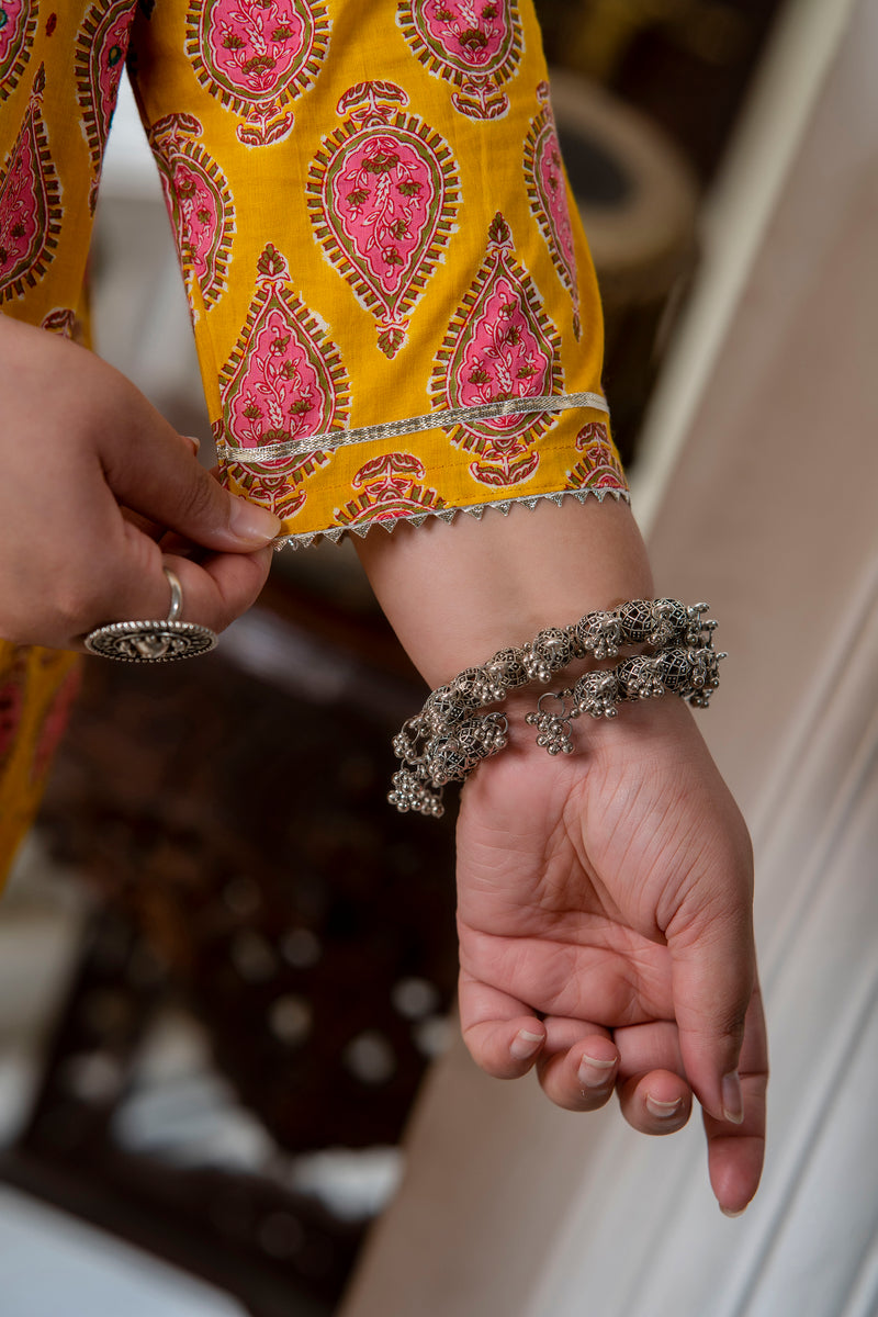 Cotton Printed Yellow Calf-Length Kurti with Three Quarter Sleeves (Plus Size)