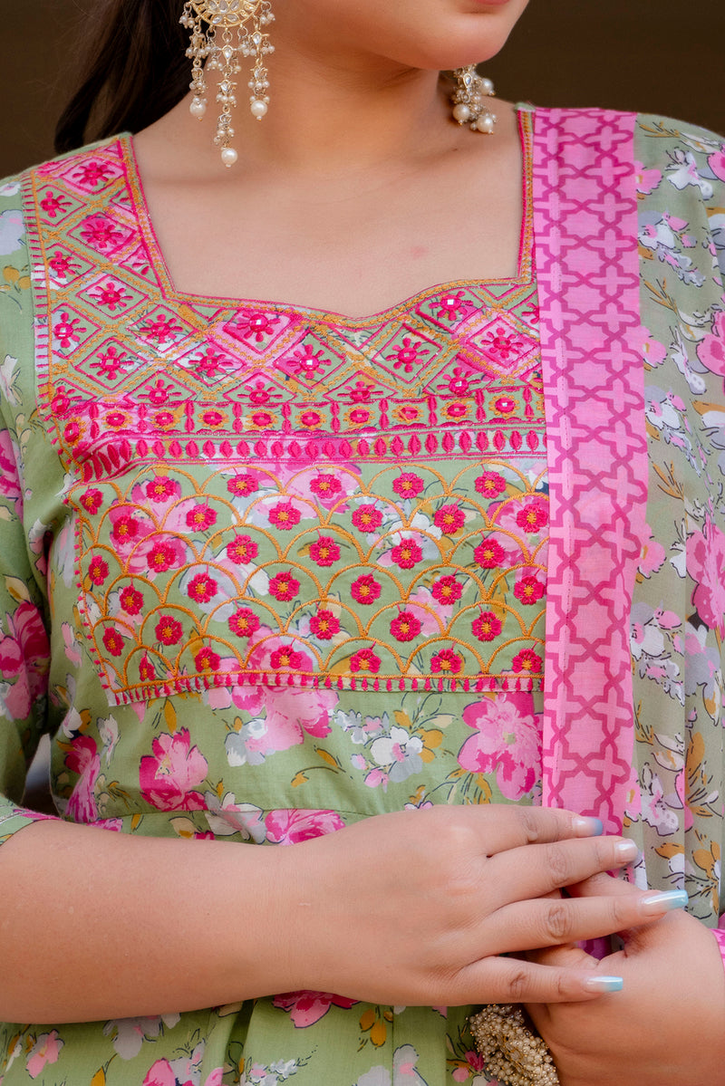 Elegant Mehndi Green Cotton Embroidered Anarkali With Dupatta Set (Plus Size)