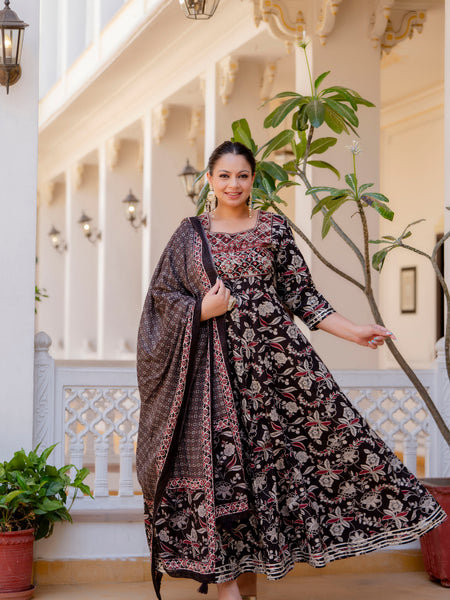 Elegant Black Cotton Embroidered Anarkali With Dupatta Set (Plus Size)