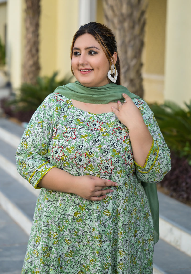 Elegant Green Cotton Embroidered Anarkali With Dupatta Set (Plus Size)