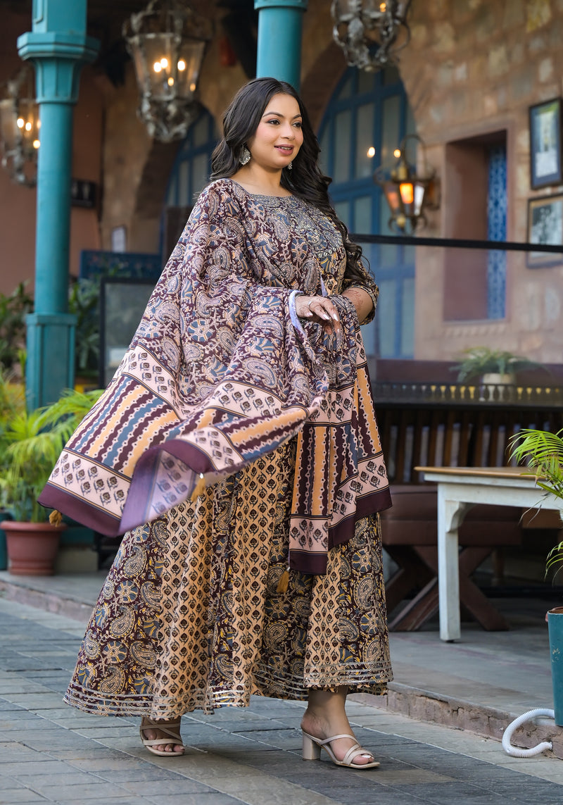 Cotton Embroidered Anarkali With Dupatta Set Three-Quarter Sleeves (Plus Size)