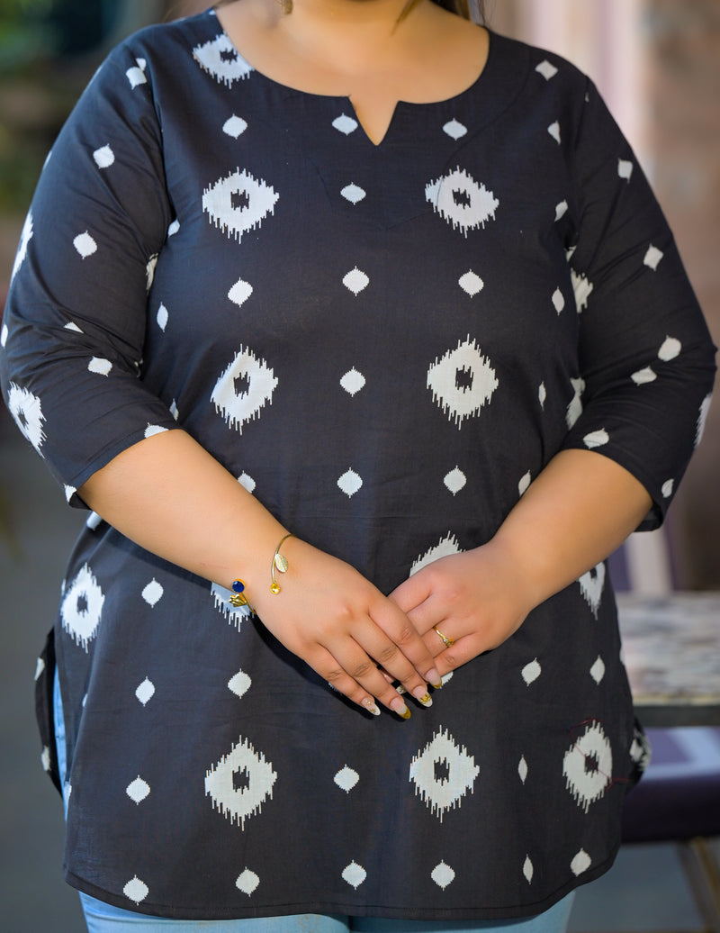 Black Printed Cotton Top with Round Neck & Three-Quarter Sleeves (Plus Size)