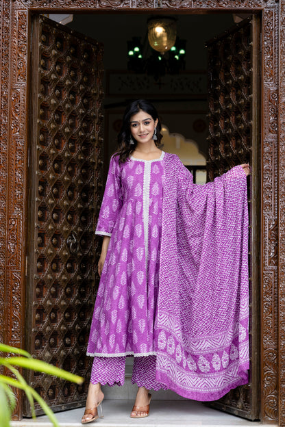 Lavender Elegance Anarkali Kurta Pant Dupatta Set