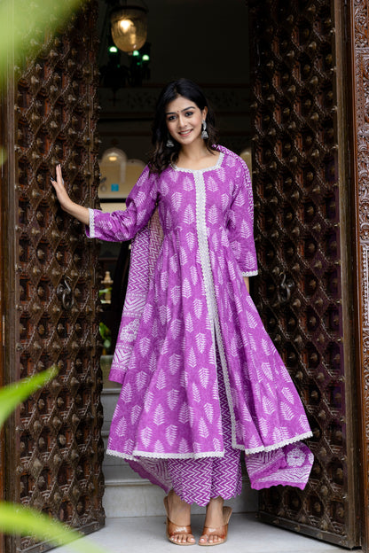 Lavender Elegance Anarkali Kurta Pant Dupatta Set