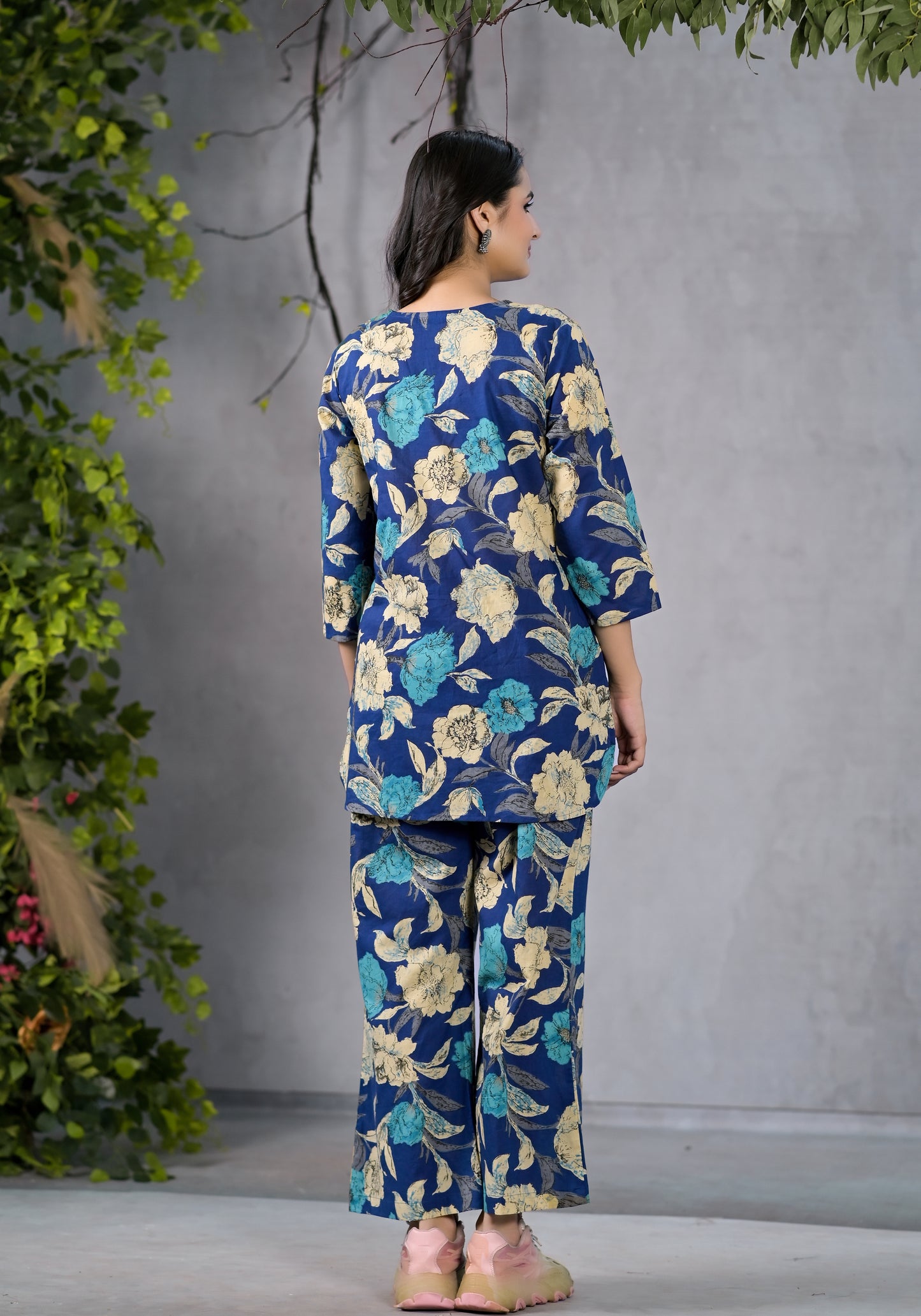 Serene Floral Blue Lounge Wear