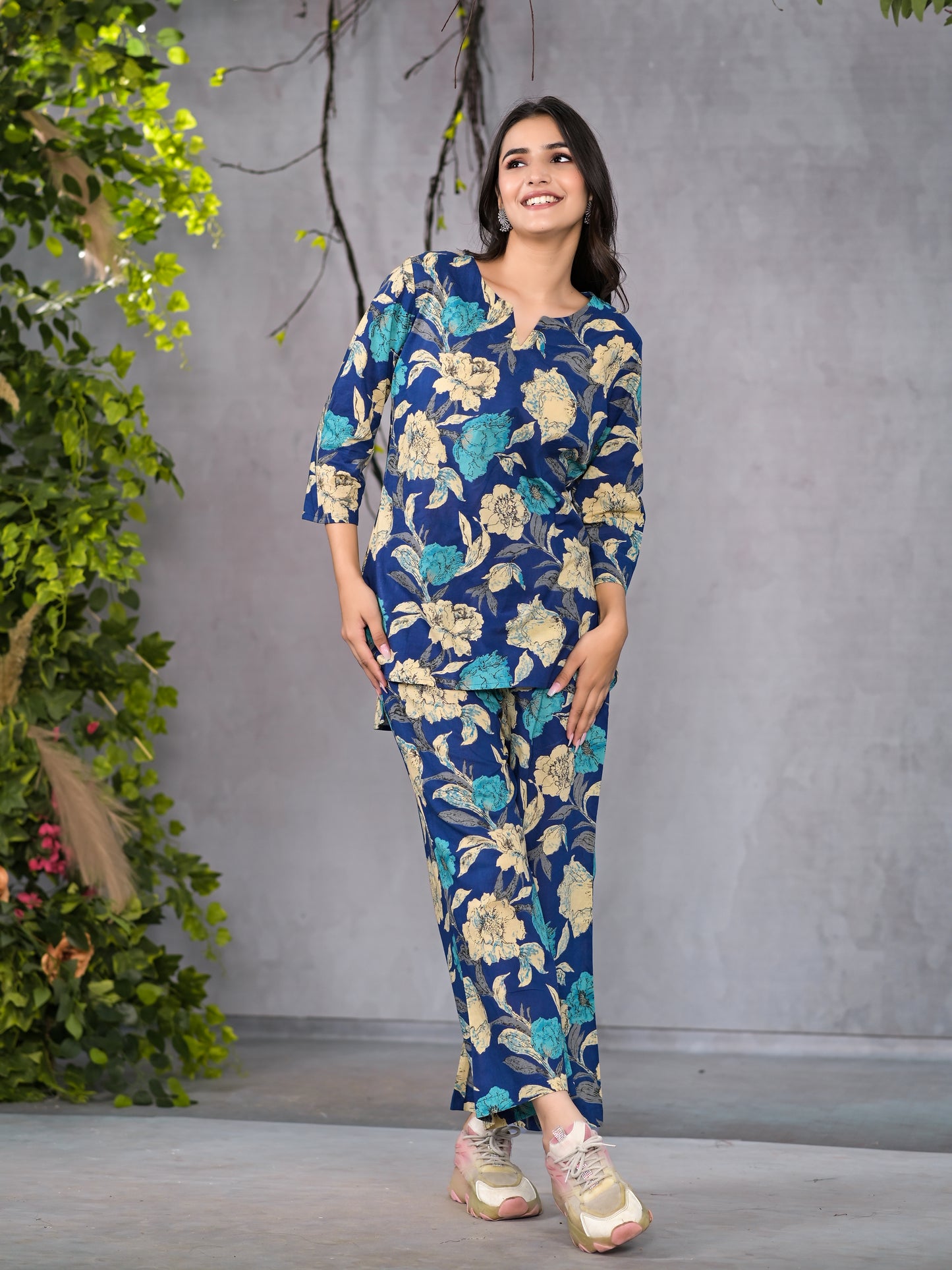 Serene Floral Blue Lounge Wear