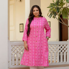 Rayon Printed Pink  Calf-Length Kurti with Three Quarter Sleeves (Plus Size)