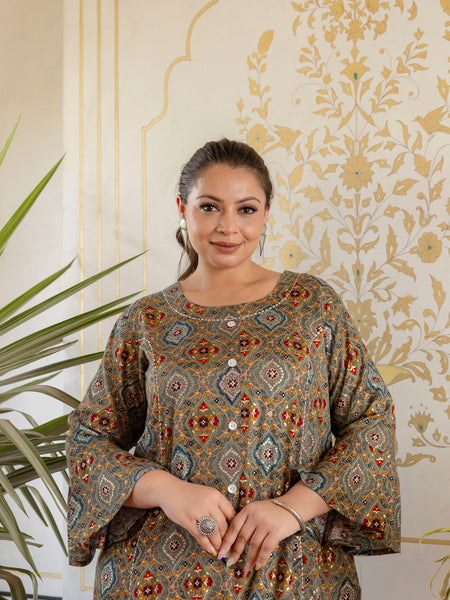 Rayon Printed Green Calf-Length Kurti with Three Quarter Sleeves (Plus Size)