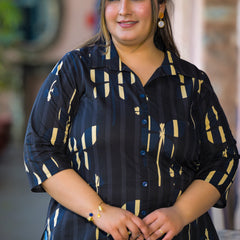 Women Black Cotton Printed Short Top with Collar Neck (Plus Size)