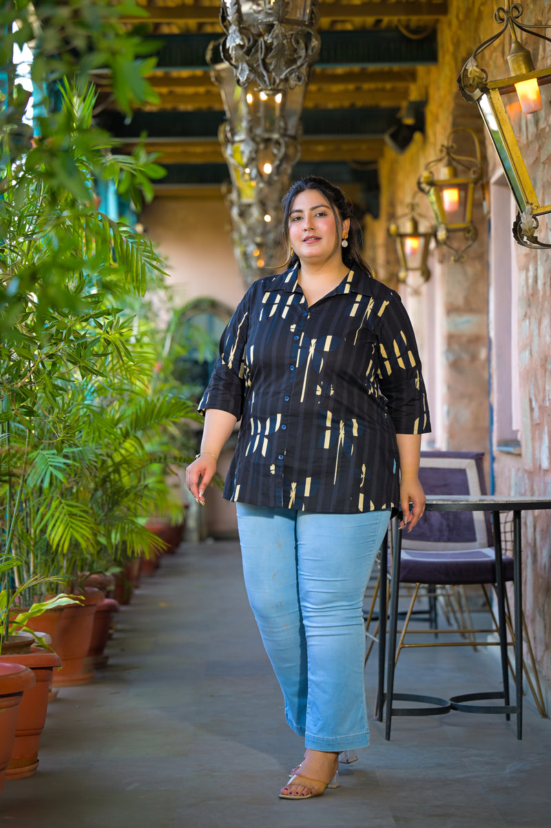Women Black Cotton Printed Short Top with Collar Neck (Plus Size)