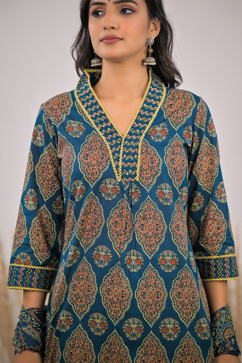 Traditional ethnic kurta set for lady