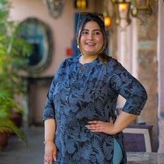 Women Blue Cotton Printed Short Top with Round Neck (Plus Size)