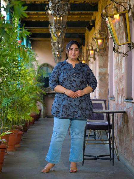 Women Blue Cotton Printed Short Top with Round Neck (Plus Size)