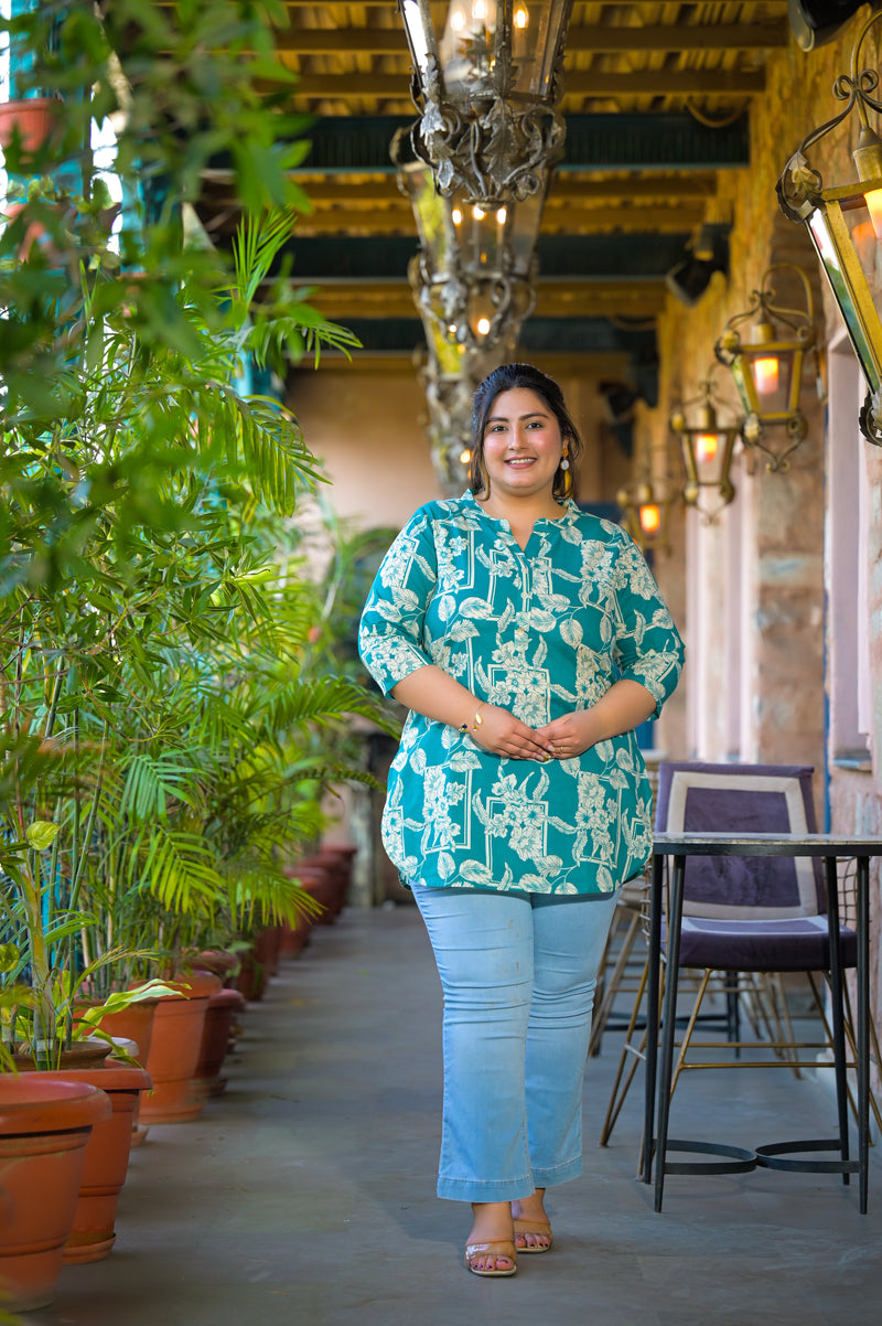 Women Teal Cotton Printed Short Top with Round Neck (Plus Size)