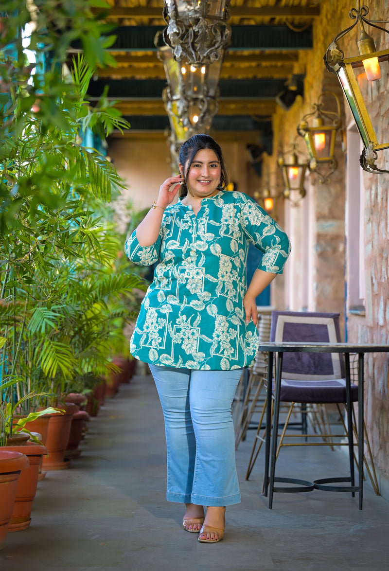 Women Teal Cotton Printed Short Top with Round Neck (Plus Size)