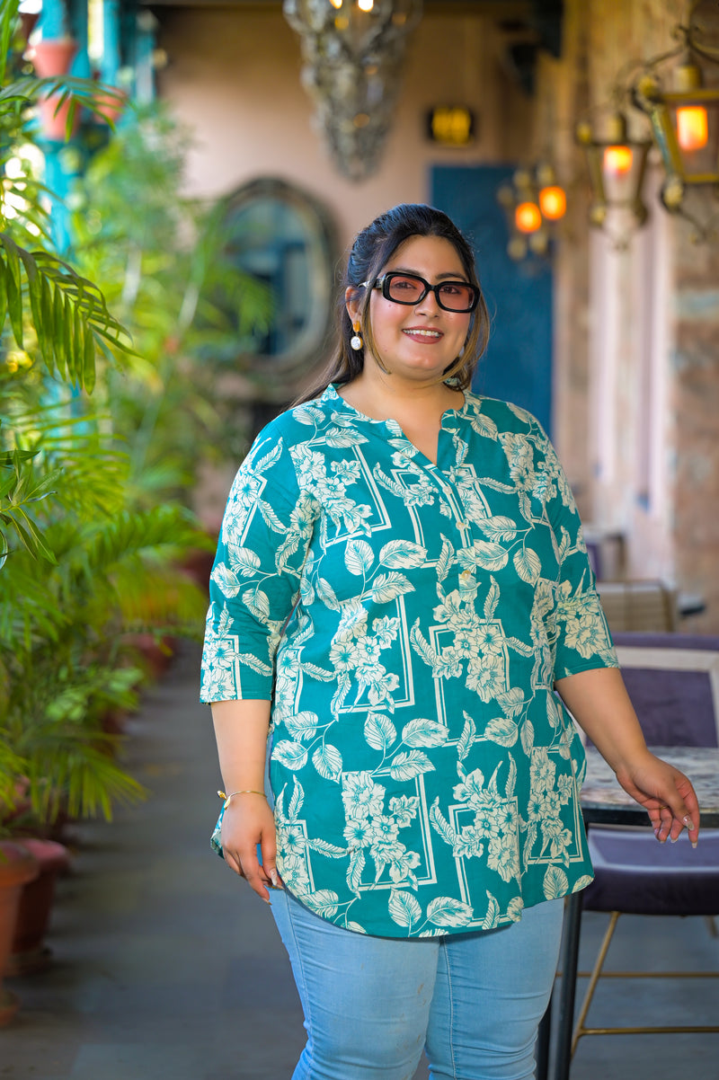 Women Teal Cotton Printed Short Top with Round Neck (Plus Size)