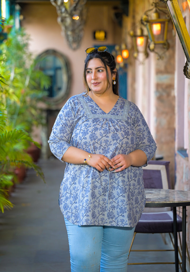 Women Grey Blue Cotton Printed Short Top with V-Neck (Plus Size)