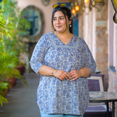 Women Grey Blue Cotton Printed Short Top with V-Neck (Plus Size)