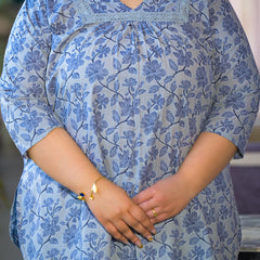 Women Grey Blue Cotton Printed Short Top with V-Neck (Plus Size)
