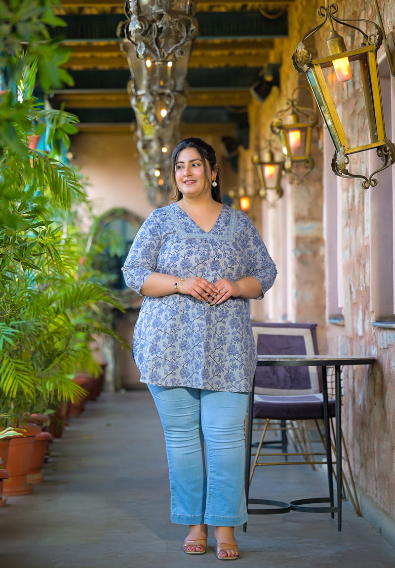 Women Grey Blue Cotton Printed Short Top with V-Neck (Plus Size)