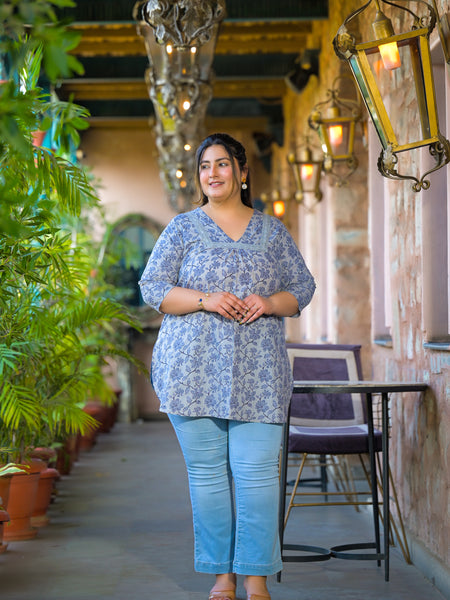 Women Grey Blue Cotton Printed Short Top with V-Neck (Plus Size)