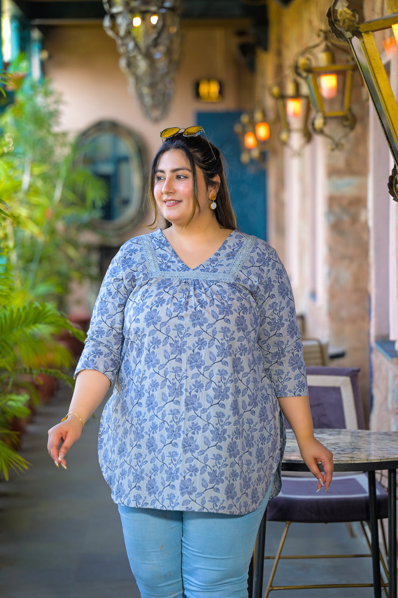 Women Grey Blue Cotton Printed Short Top with V-Neck (Plus Size)
