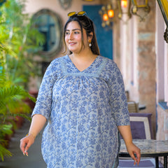 Women Grey Blue Cotton Printed Short Top with V-Neck (Plus Size)