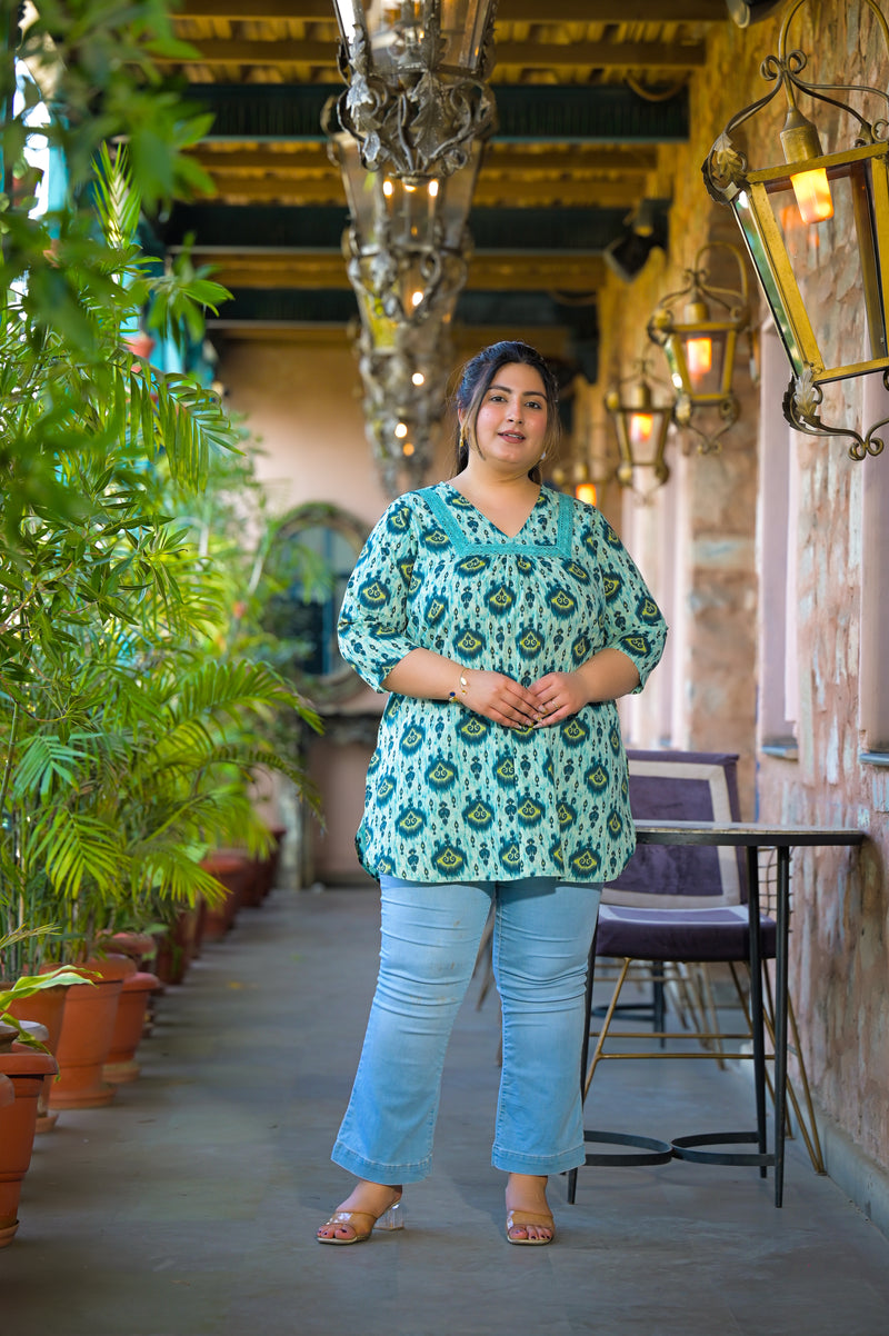 Women Teal Cotton Printed Short Top with V-Neck (Plus Size)
