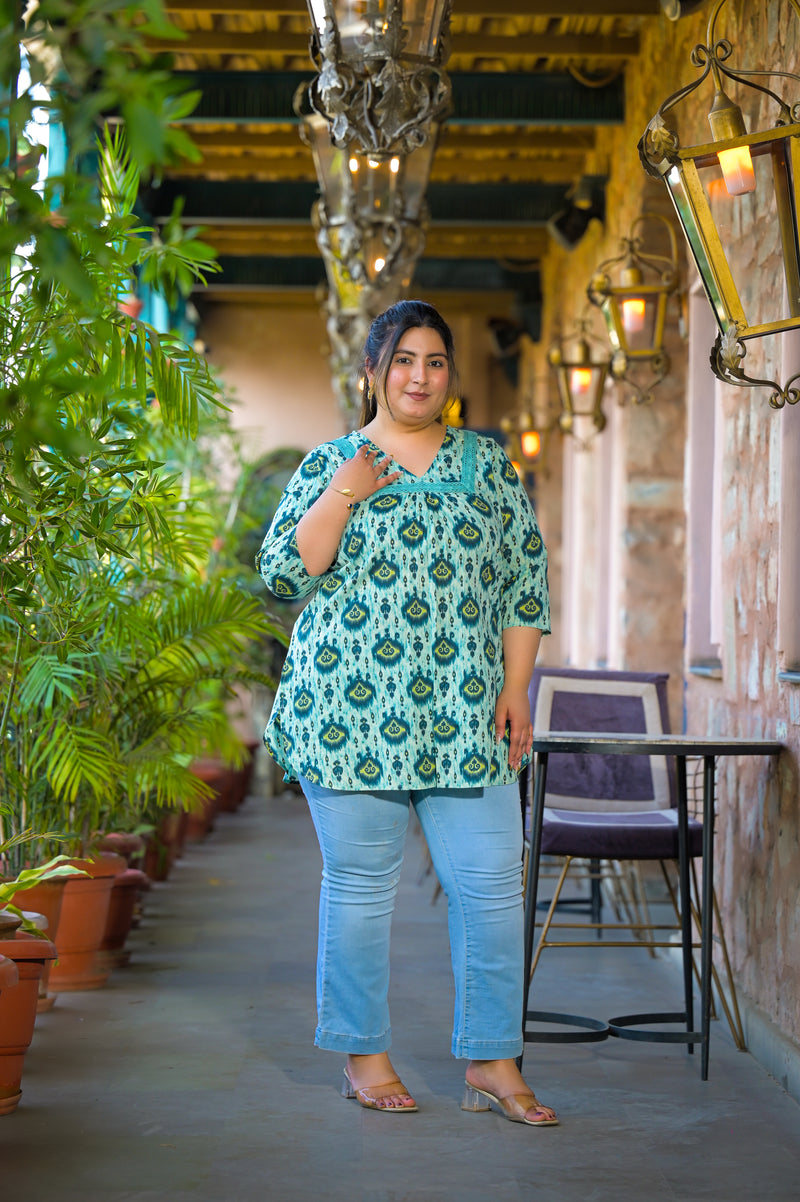 Women Teal Cotton Printed Short Top with V-Neck (Plus Size)