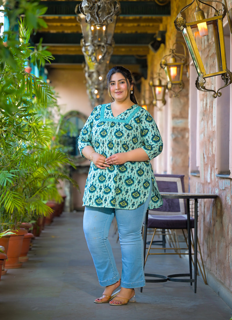 Women Teal Cotton Printed Short Top with V-Neck (Plus Size)