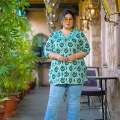 Women Teal Cotton Printed Short Top with V-Neck (Plus Size)