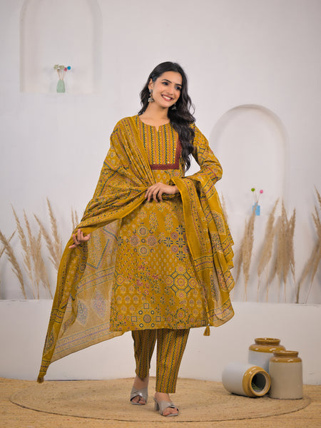 Traditional kurta set for lady