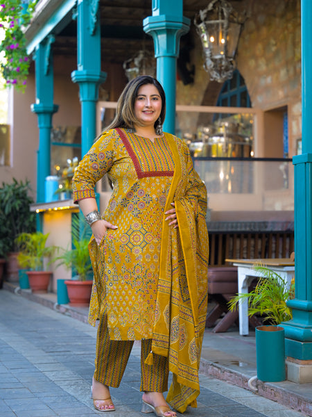 Yellow Printed Cotton Kurta Pant  Duppta Set  (Plus Size)