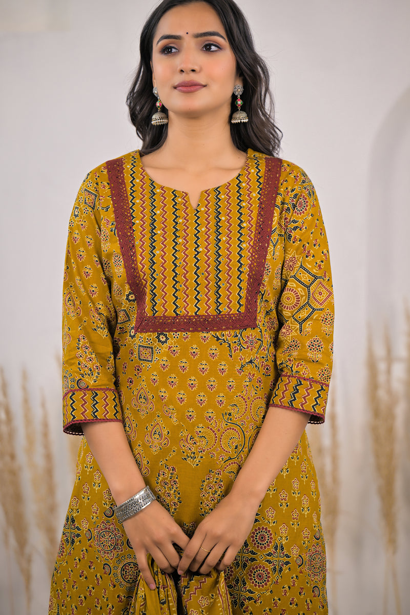 Ethnic kurta pant dupatta set for lady