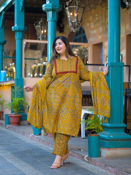Yellow Printed Cotton Kurta Pant  Duppta Set  (Plus Size)