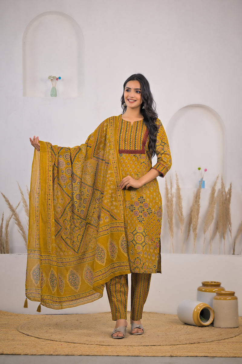 Daily wear cotton kurta set for lady