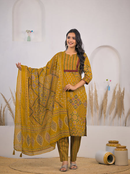 Daily wear cotton kurta set for lady