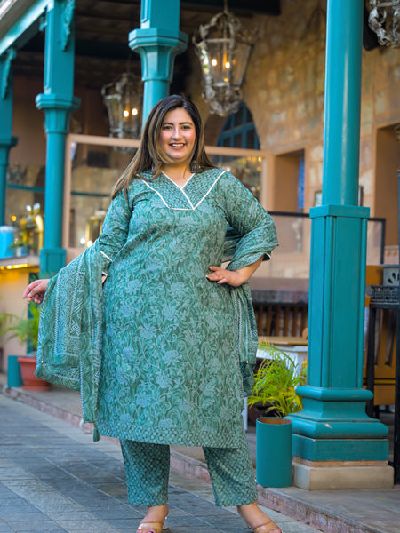 Green Printed Cotton Kurta Pant Dupatta Set for Women (Plus Size)