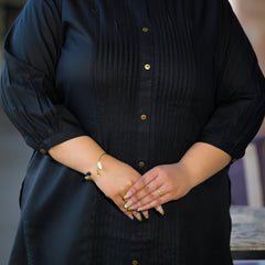 Women Black Rayon Solid Short Top with Round Neck (Plus Size)