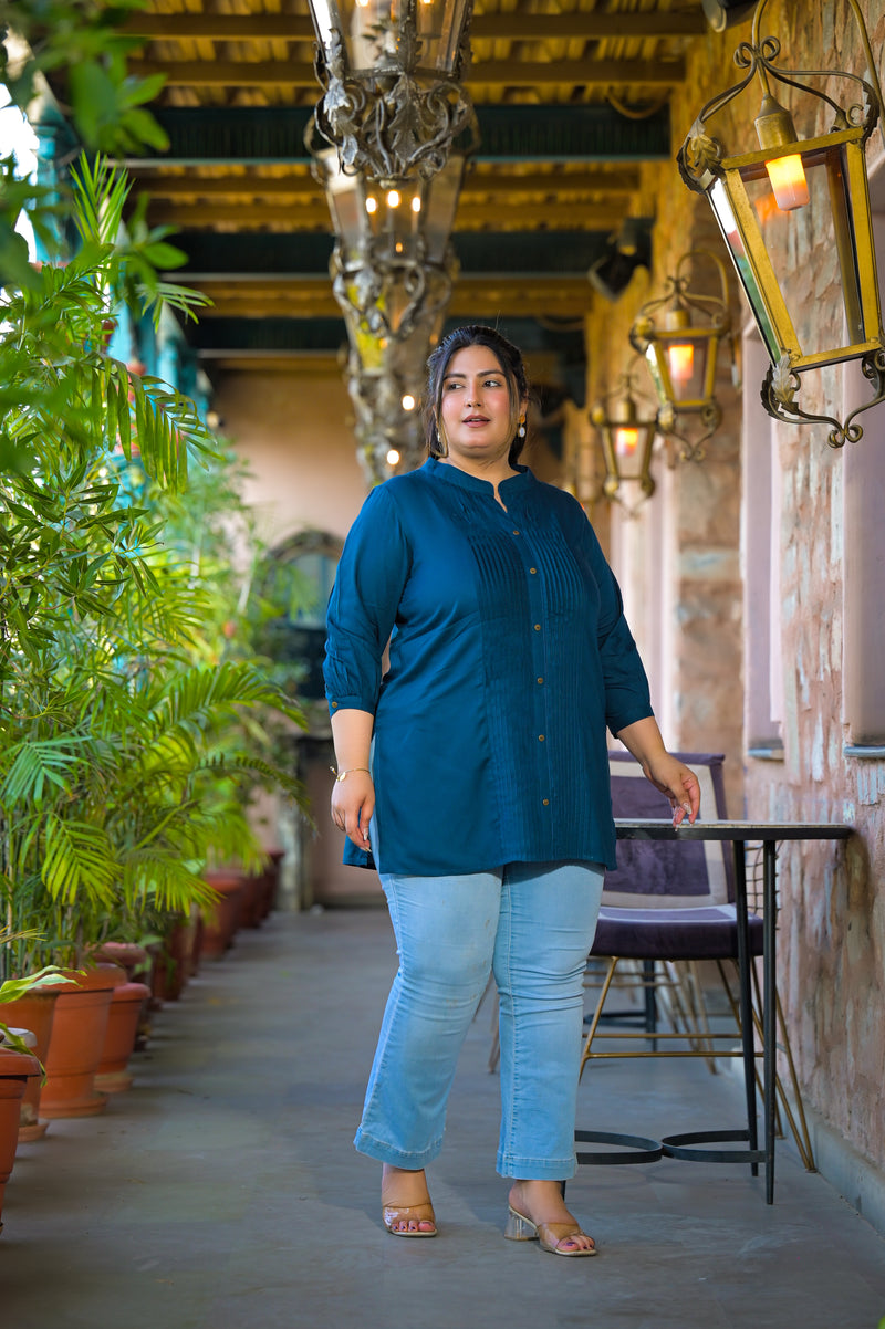 Women Blue Rayon Solid Short Top with Round Neck (Plus Size)