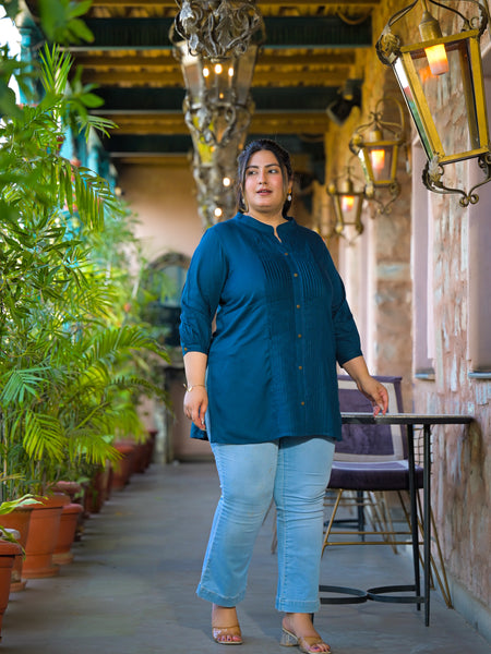 Women Blue Rayon Solid Short Top with Round Neck (Plus Size)