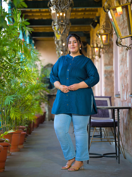 Women Blue Rayon Solid Short Top with Round Neck (Plus Size)