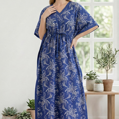 Woman wearing printed cotton kaftan